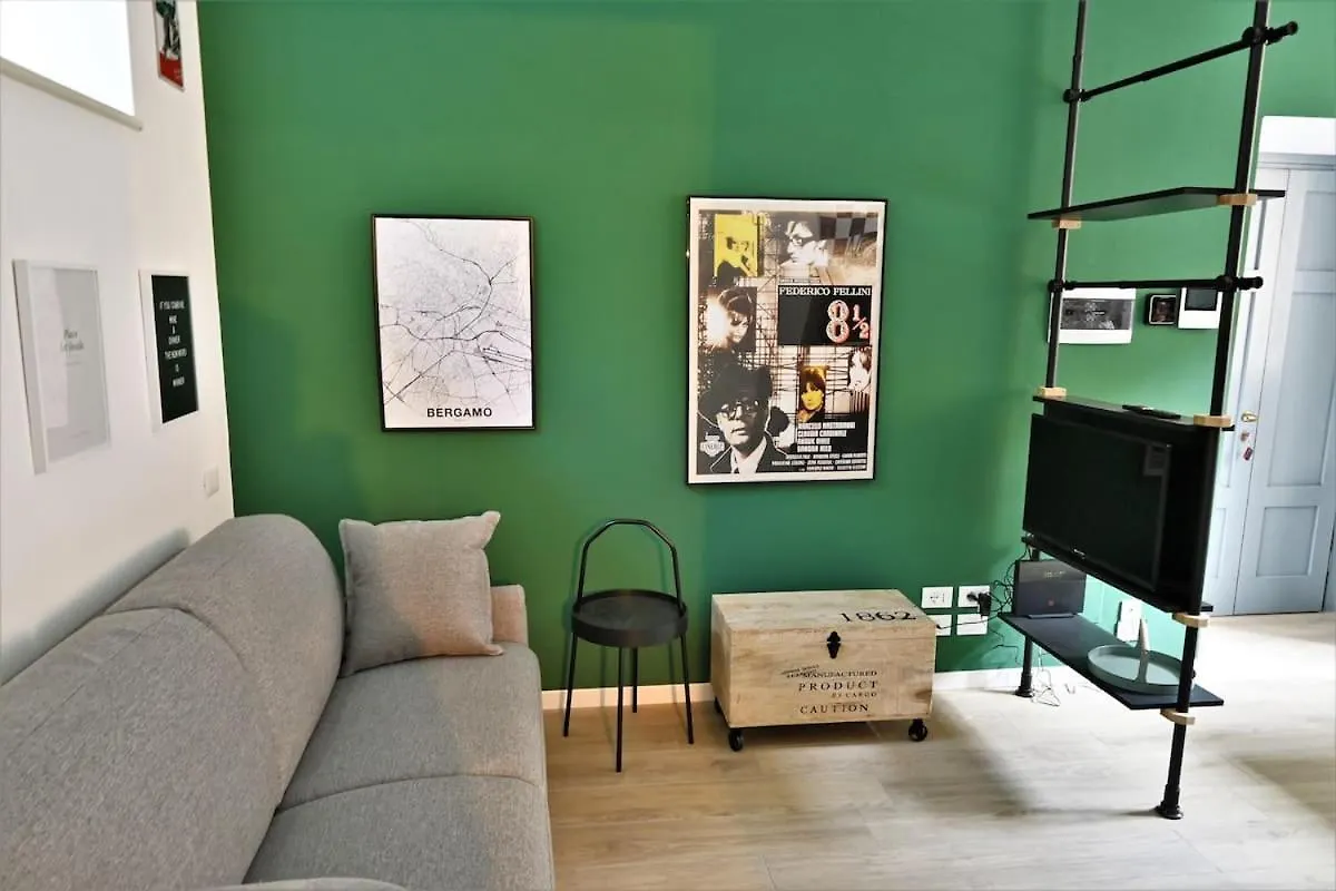 Bergamo Tra Alta E Bassa: St Apartments Itália